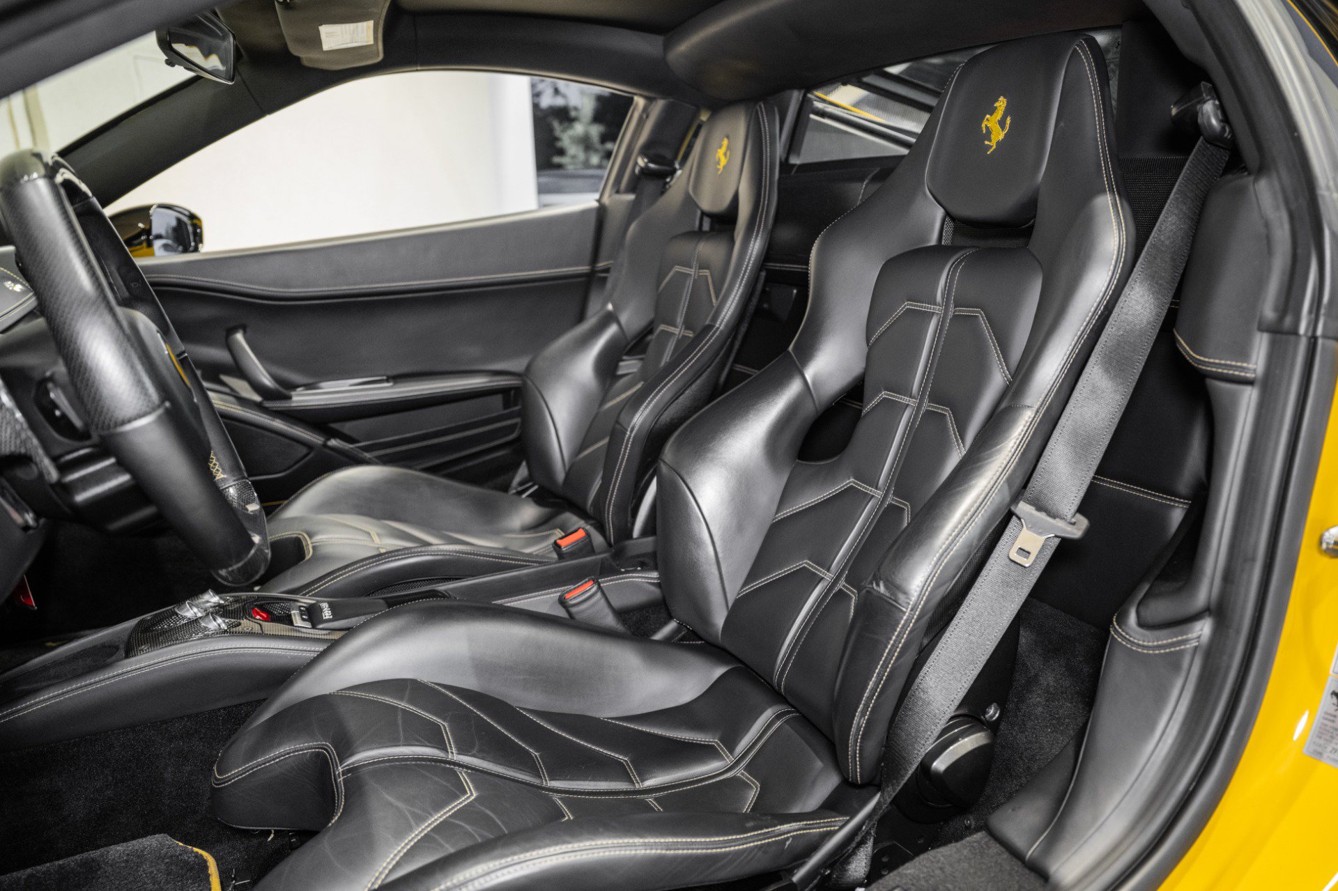 Used 2011 Ferrari 458 Italia Coupe RWD image 20