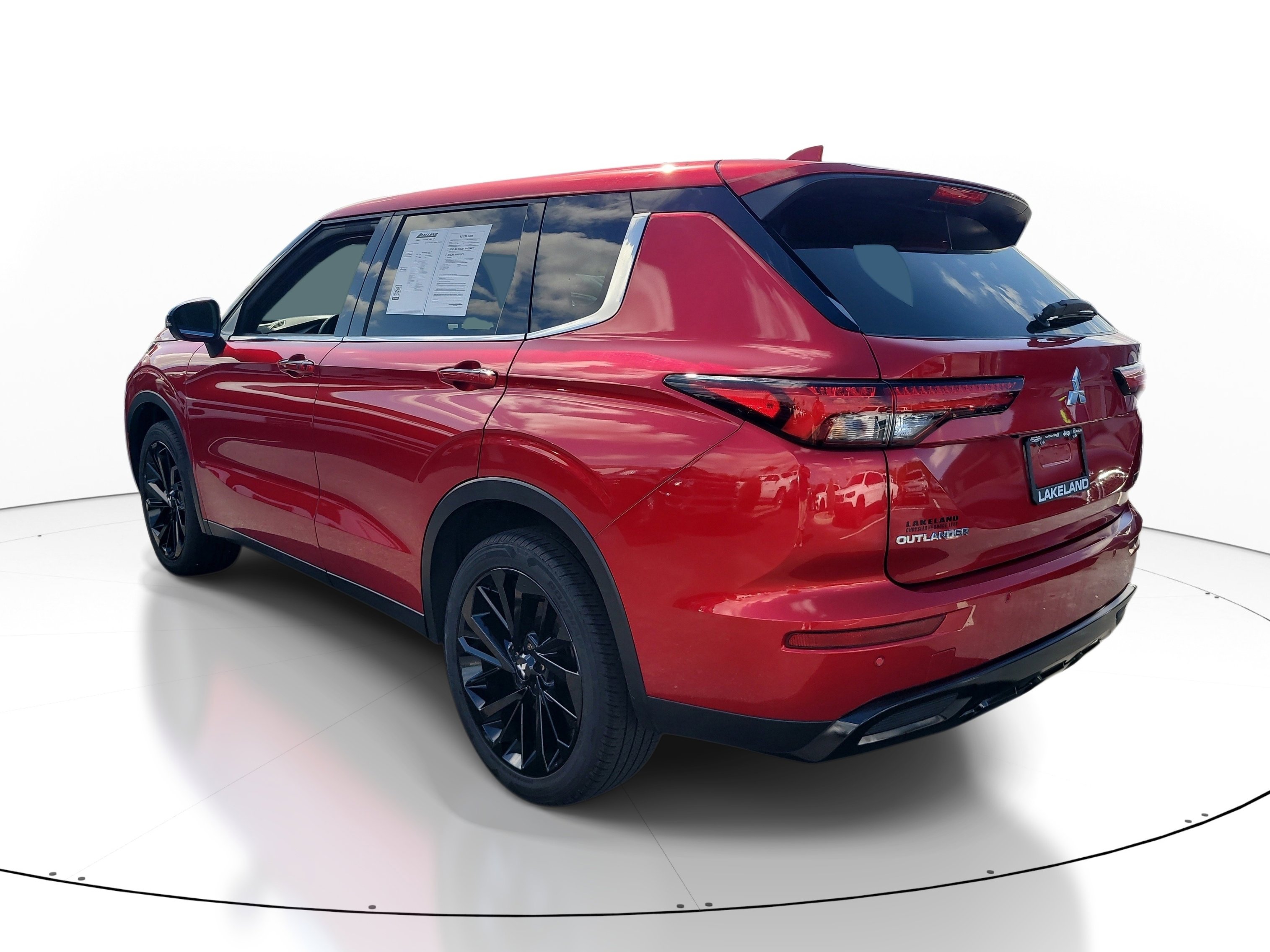Used 2024 Mitsubishi Outlander SE image 6