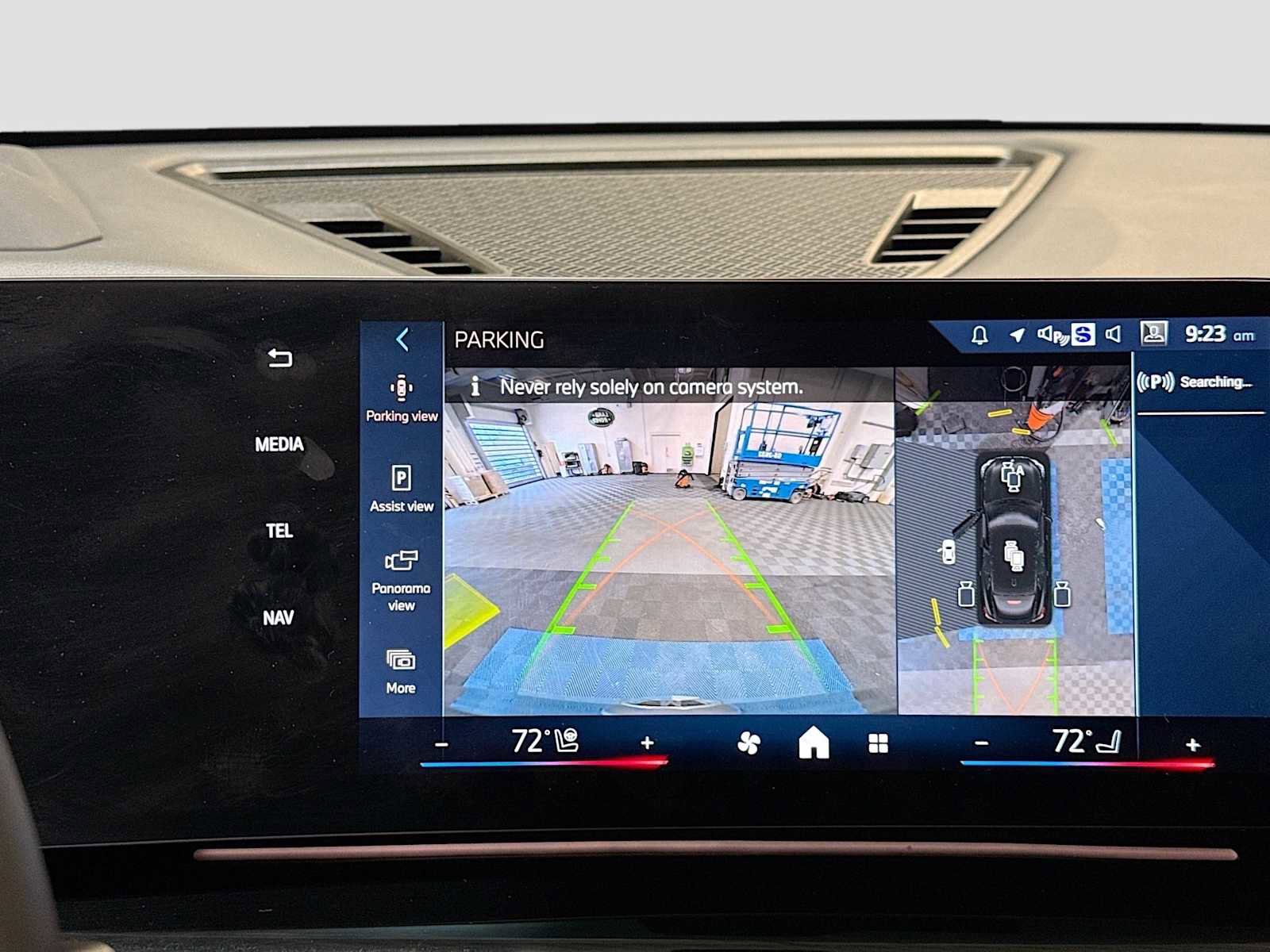 Certified 2025 BMW X2 xDrive28i AWD/4WD image 12