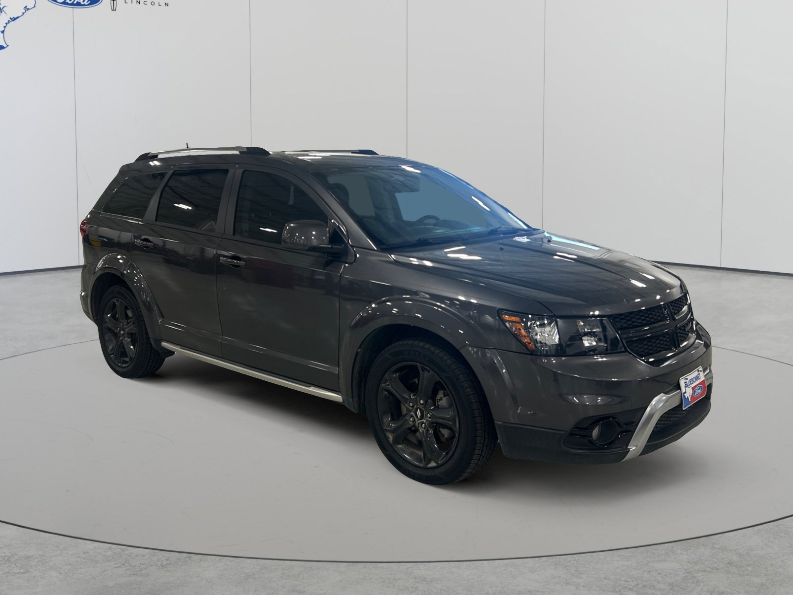 Used 2019 Dodge Journey Crossroad w/ Navigation Group FWD image 3