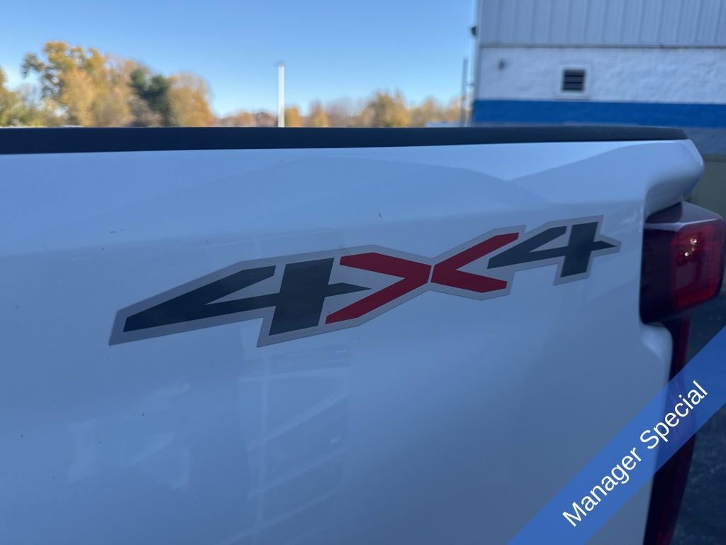 Used 2025 Chevrolet Silverado 3500 W/T image 11