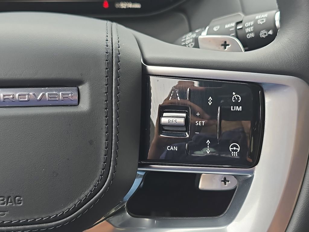New 2025 Land Rover Range Rover SV image 19