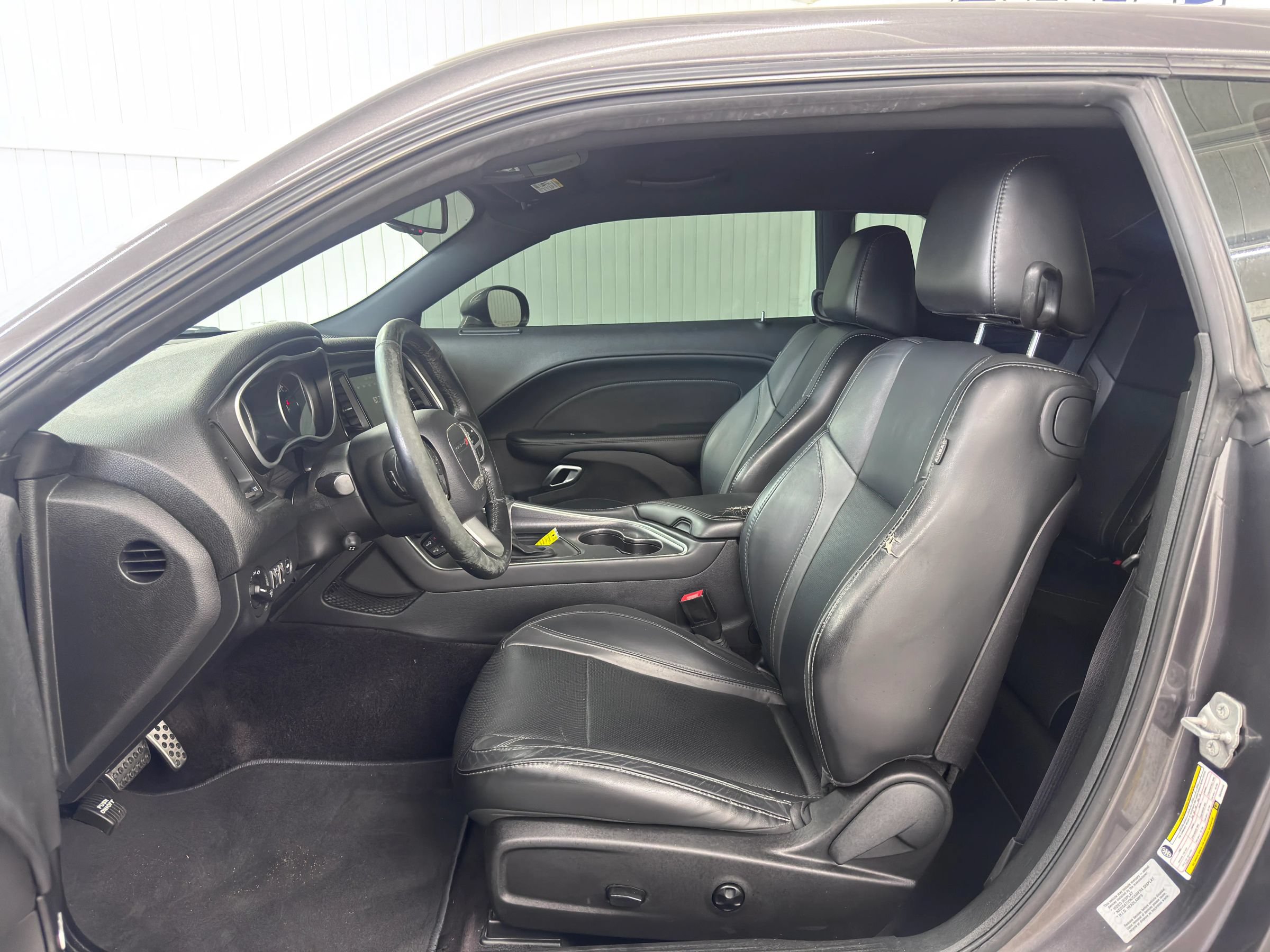 Used 2016 Dodge Challenger SXT Plus RWD image 9