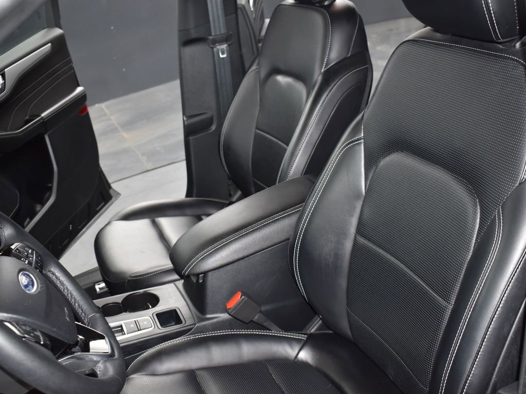 Used 2023 Ford Escape Platinum image 25