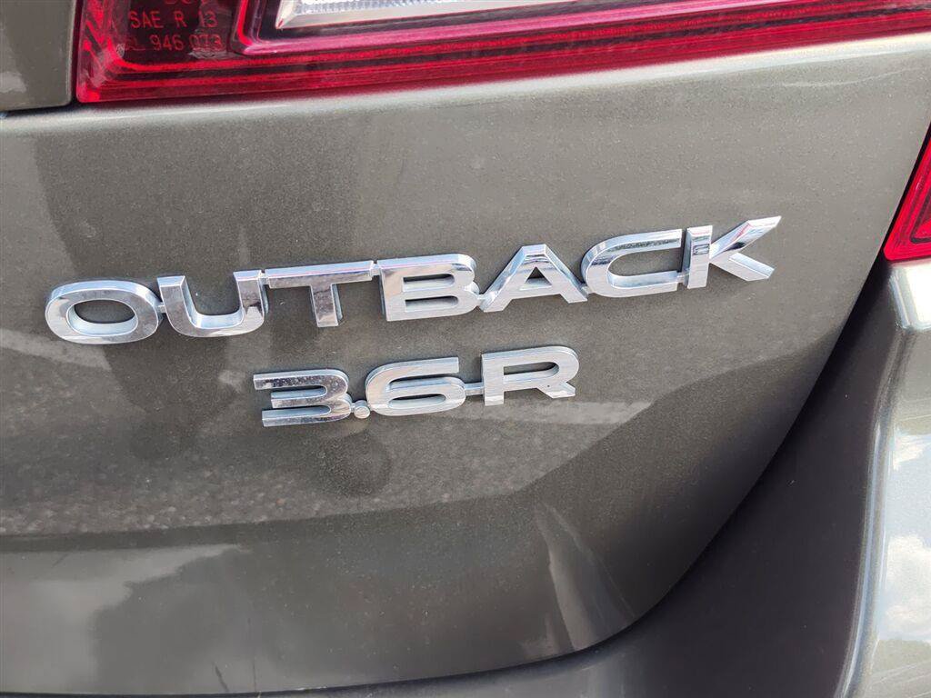 Used 2019 Subaru Outback 3.6R Limited AWD/4WD image 4