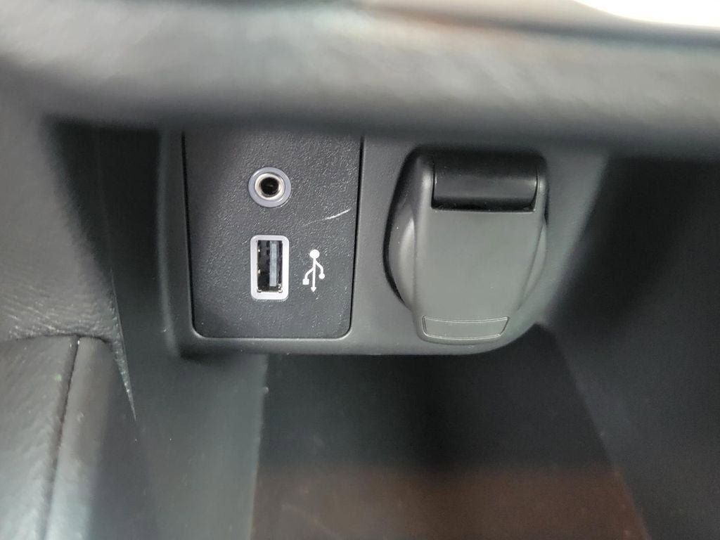 Used 2023 Nissan Versa SV image 30