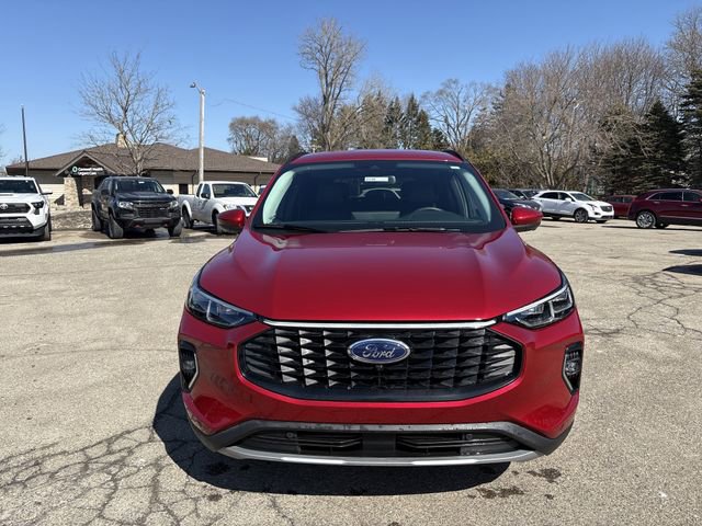 Certified 2023 Ford Escape Platinum w/ Class II Trailer Tow Package AWD/4WD image 11