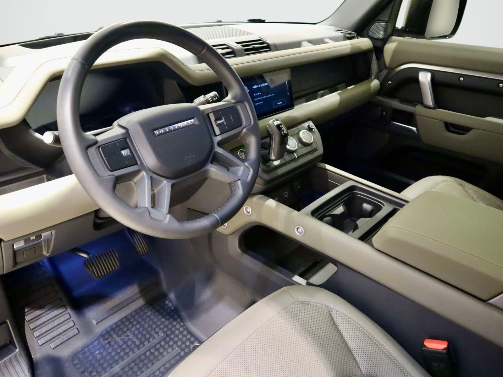 Used 2024 Land Rover Defender 110 X-Dynamic SE AWD/4WD image 23