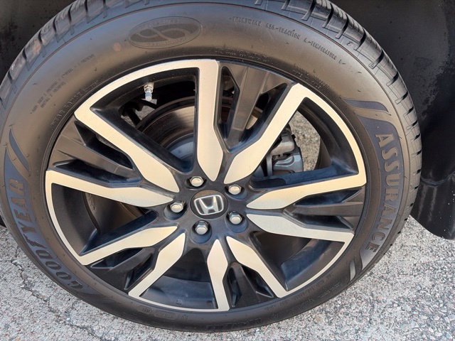 Certified 2020 Honda Pilot Touring image 4