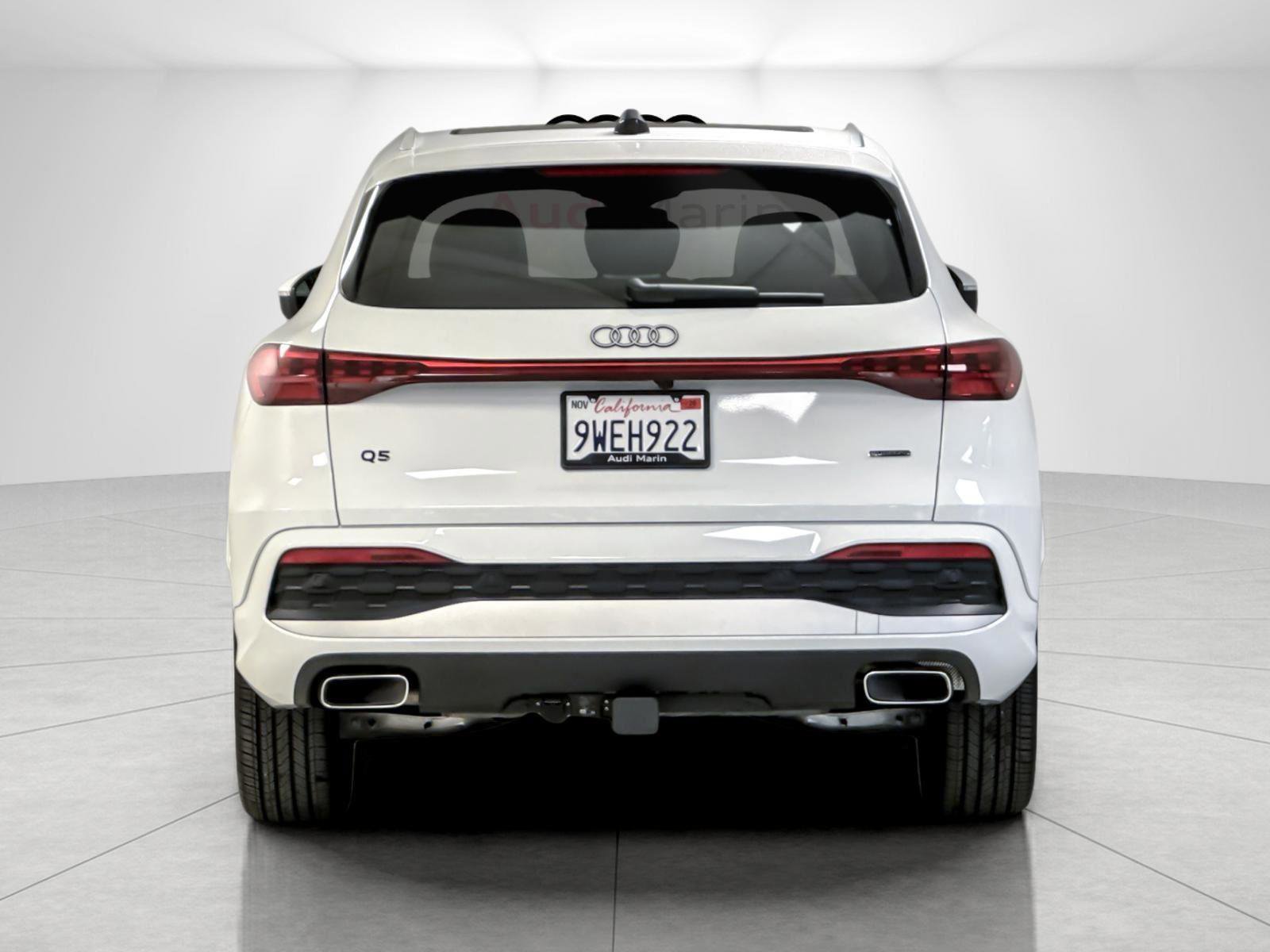 Certified 2025 Audi Q5 Premium w/ Convenience Package image 4