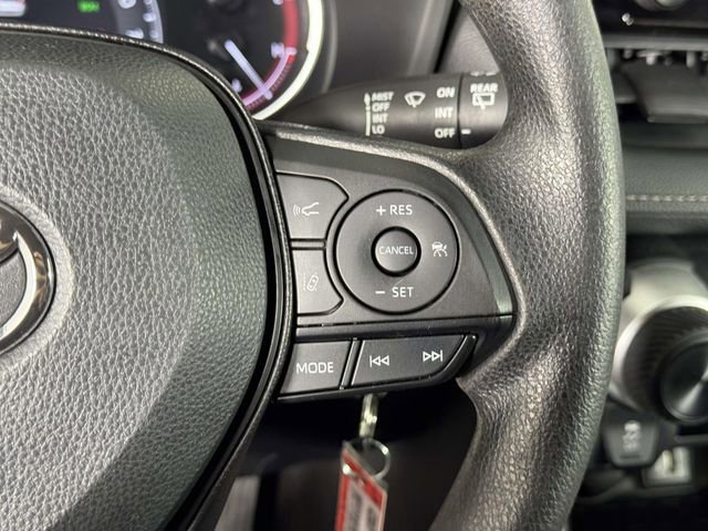 Used 2023 Toyota RAV4 LE AWD/4WD image 23