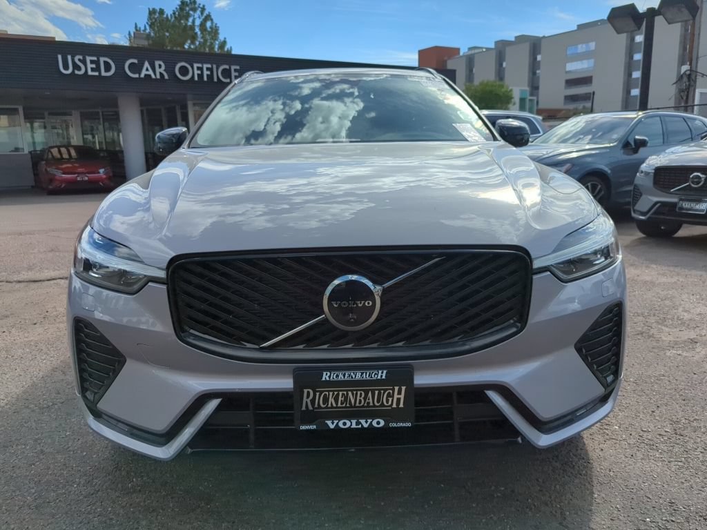 Used 2026 Volvo XC60 B5 Plus AWD/4WD image 2