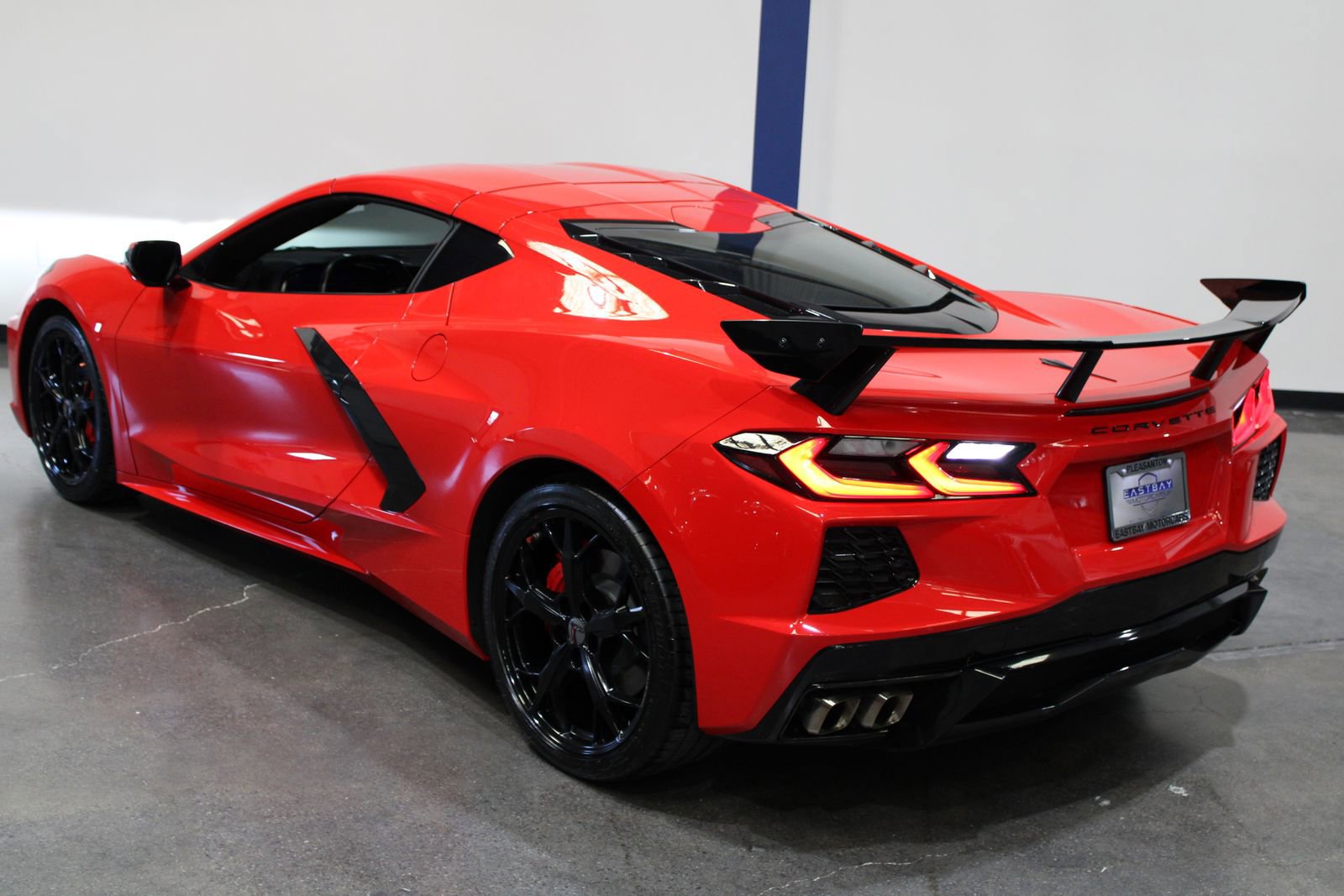 Used 2021 Chevrolet Corvette Stingray Coupe w/ 1LT RWD image 7