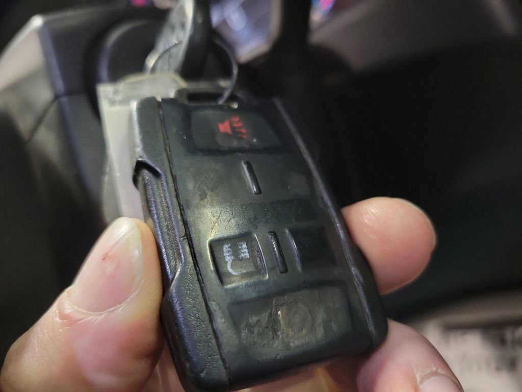 Used 2019 Chevrolet Silverado 1500 LT w/ All Star Edition image 17