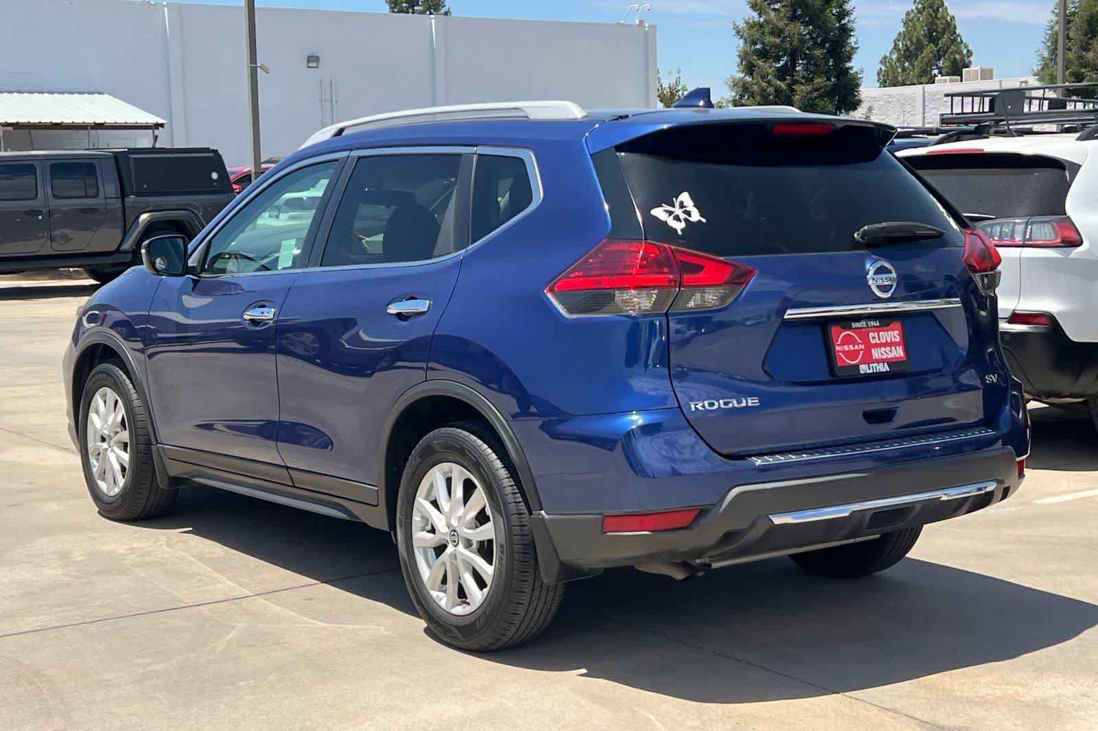 Used 2017 Nissan Rogue SV FWD image 7