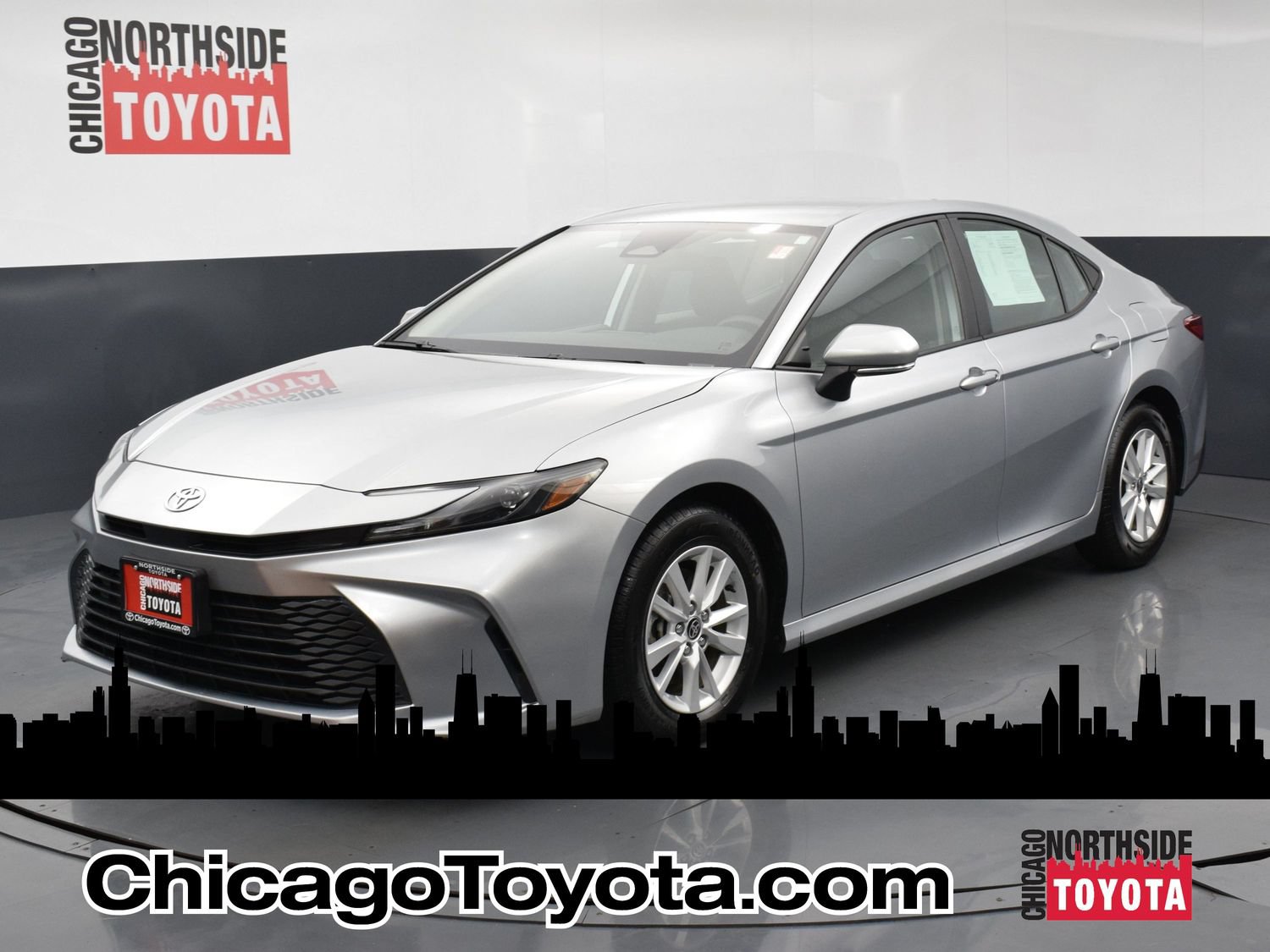 Used 2025 Toyota Camry LE FWD image 1