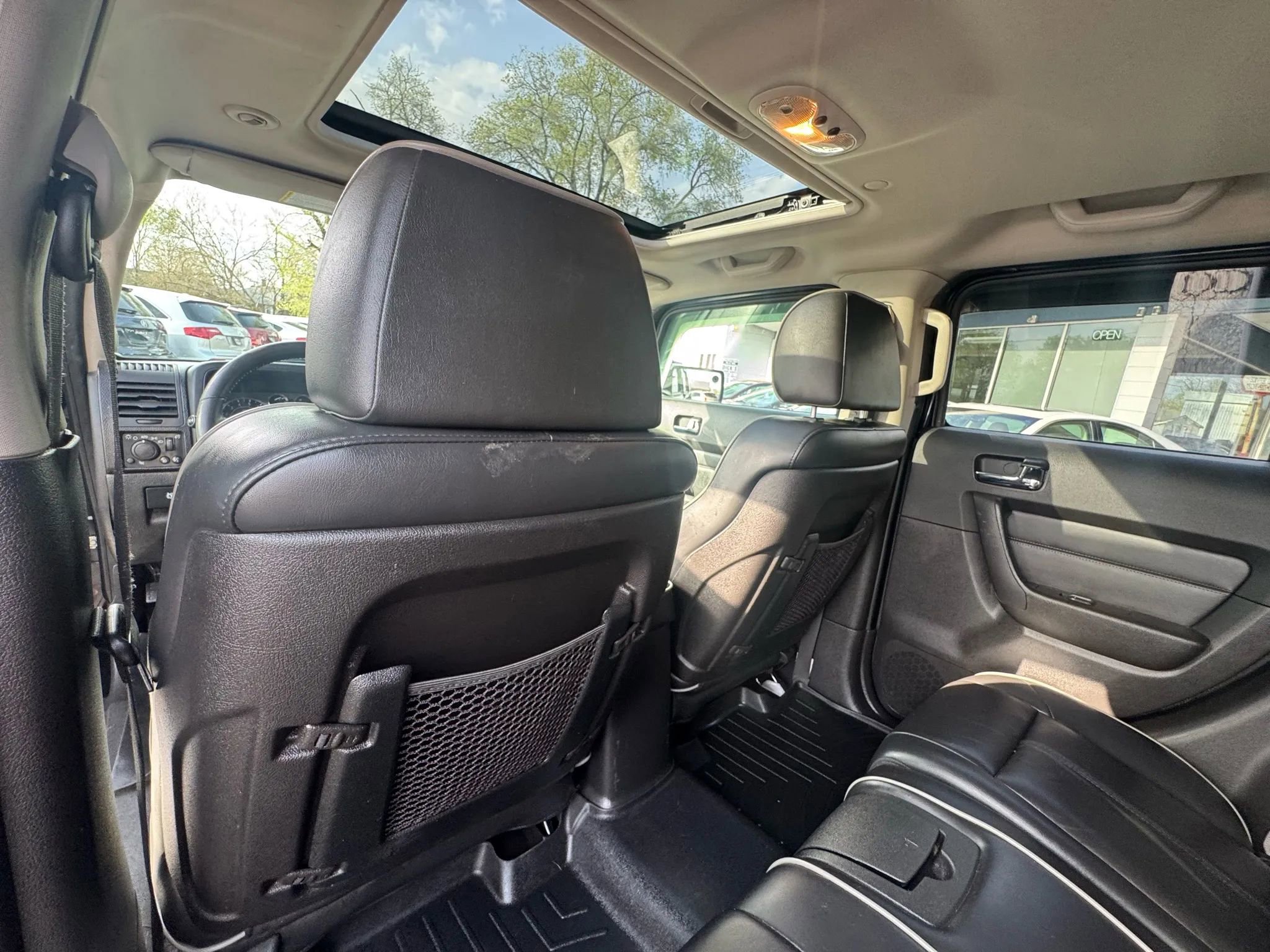 Used 2009 HUMMER H3 Luxury image 13