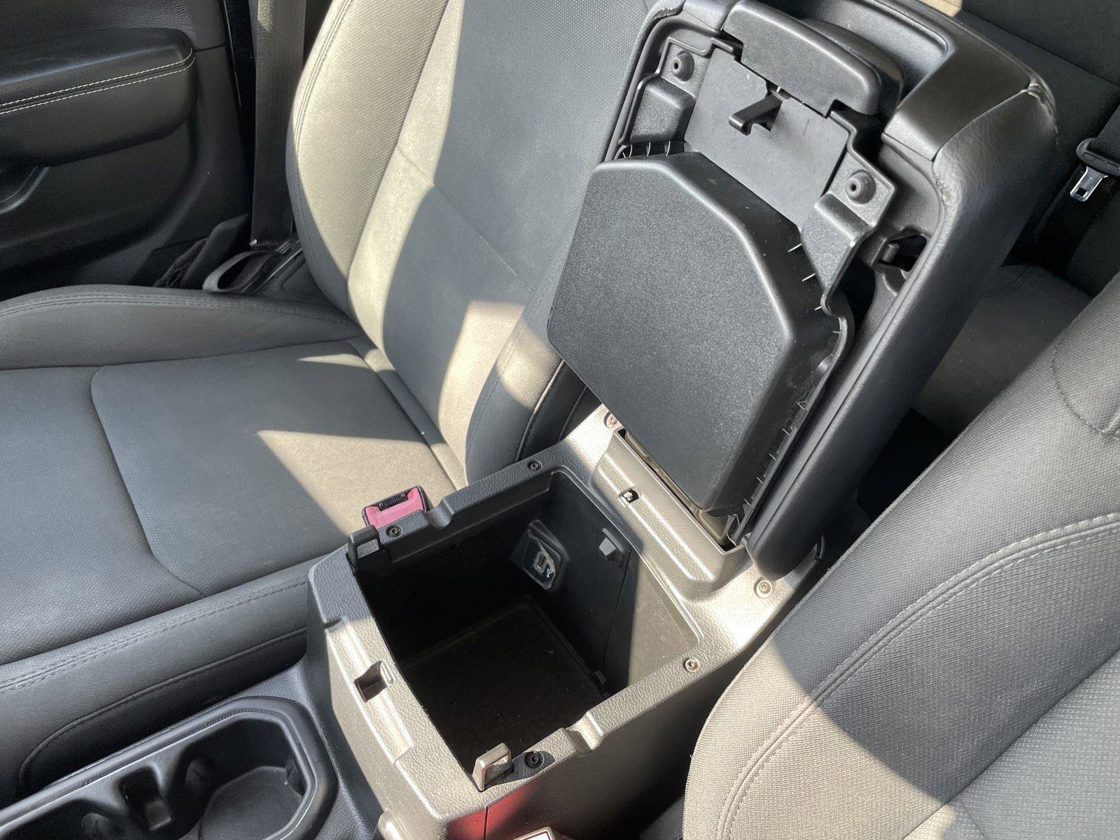 Used 2020 Jeep Wrangler Unlimited Sahara image 25