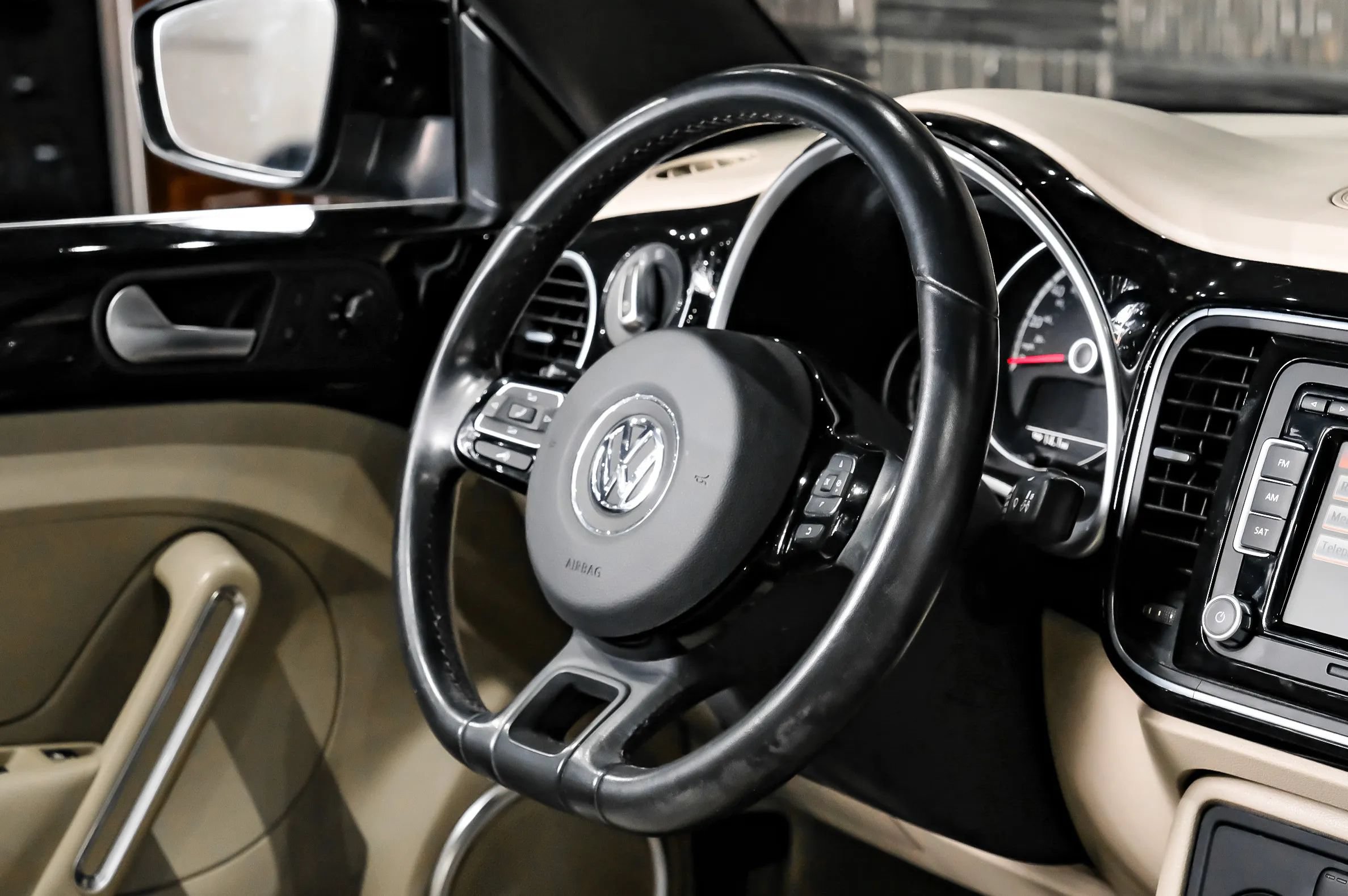 Used 2014 Volkswagen Beetle 2.5 FWD image 17