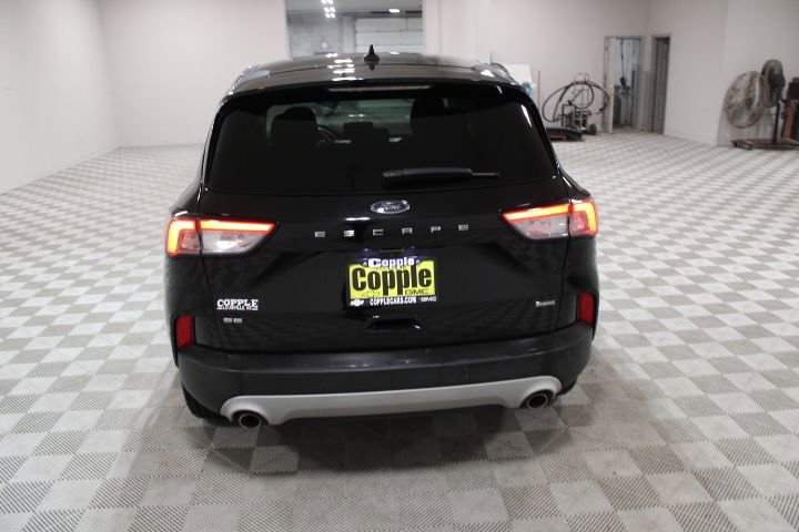 Used 2021 Ford Escape SE image 9