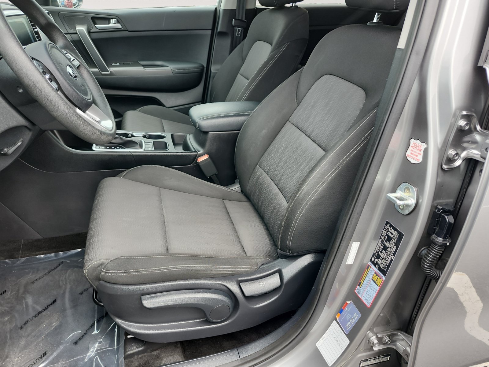 Used 2020 Kia Sportage LX AWD/4WD image 9