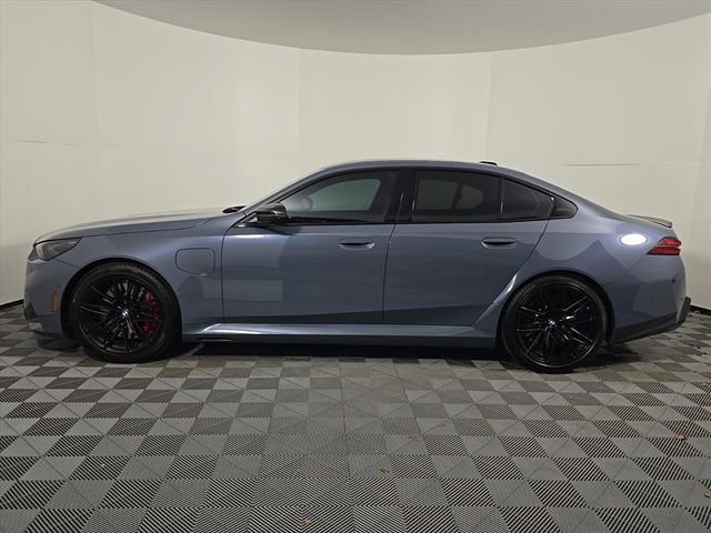 Used 2025 BMW M5 w/ Carbon Package image 2