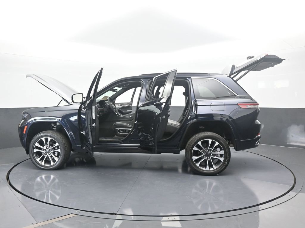 Used 2024 Jeep Grand Cherokee Overland w/ Luxury Tech Group IV image 81