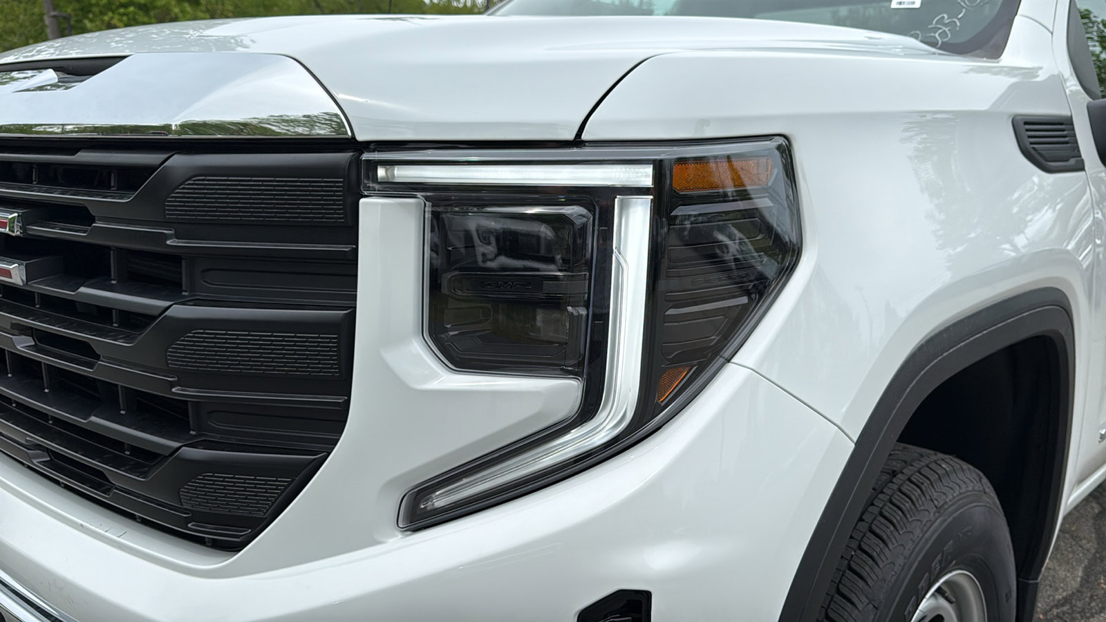 New 2026 GMC Sierra 1500 Pro AWD/4WD image 5