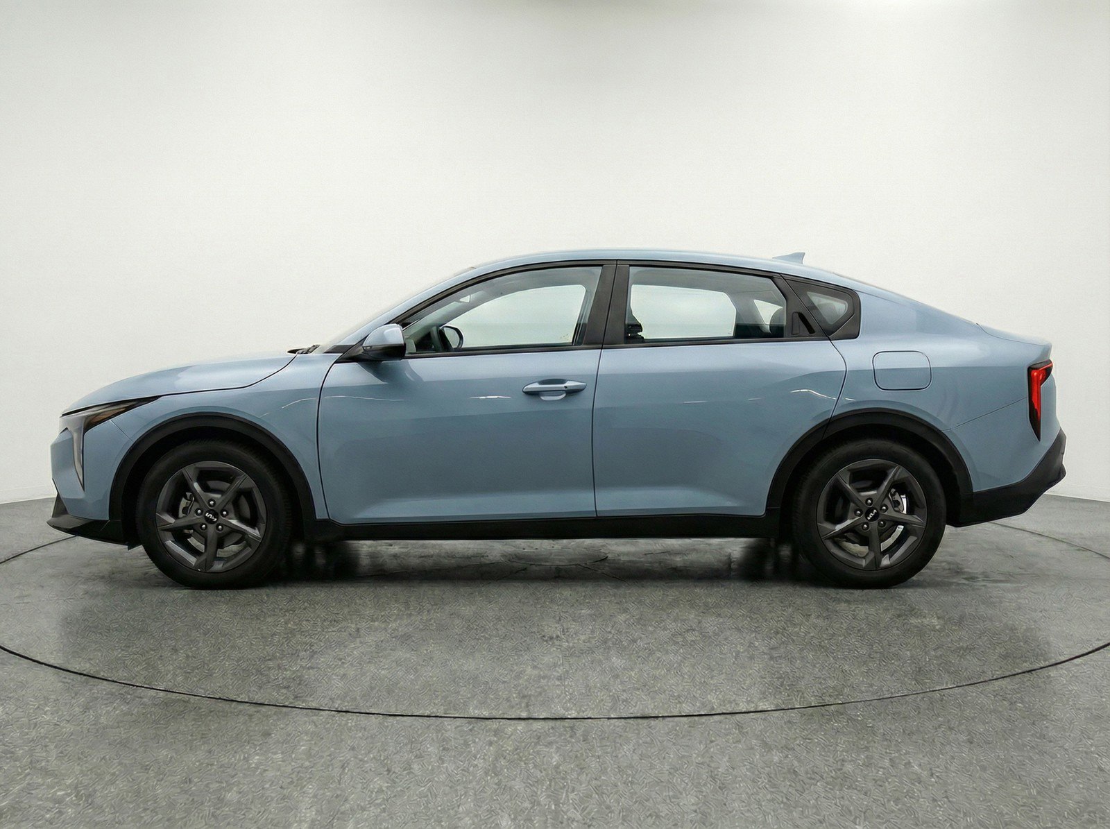 Used 2025 Kia K4 LXS FWD image 5