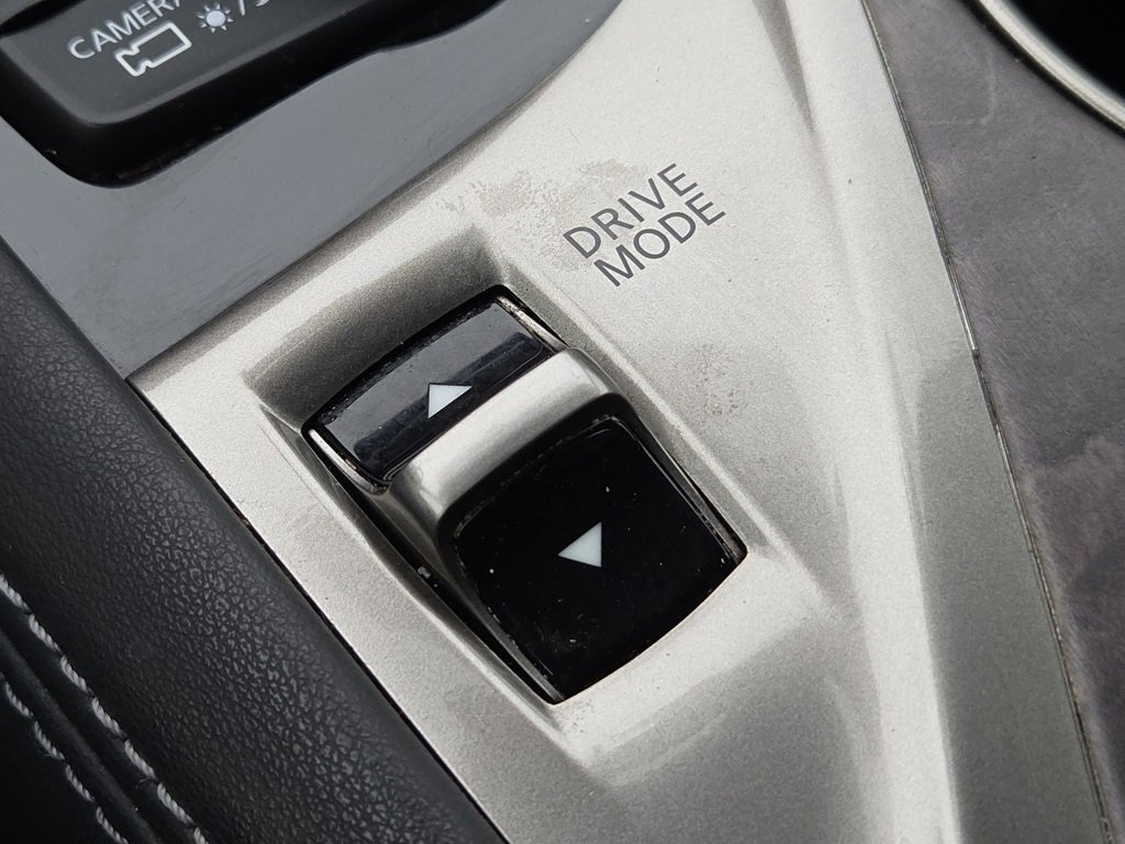 Used 2017 INFINITI Q50 Sport image 16