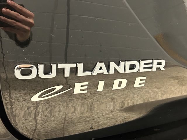 Used 2023 Mitsubishi Outlander SEL AWD/4WD image 29