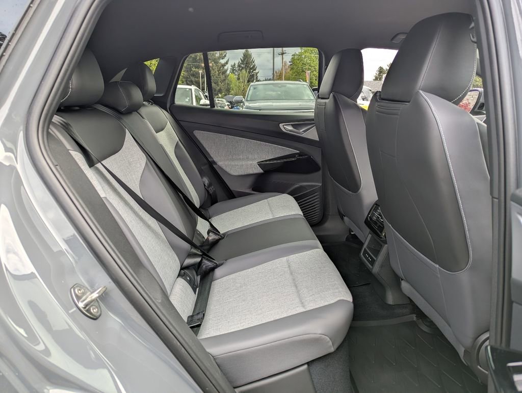 Certified 2023 Volkswagen ID.4 Pro image 30