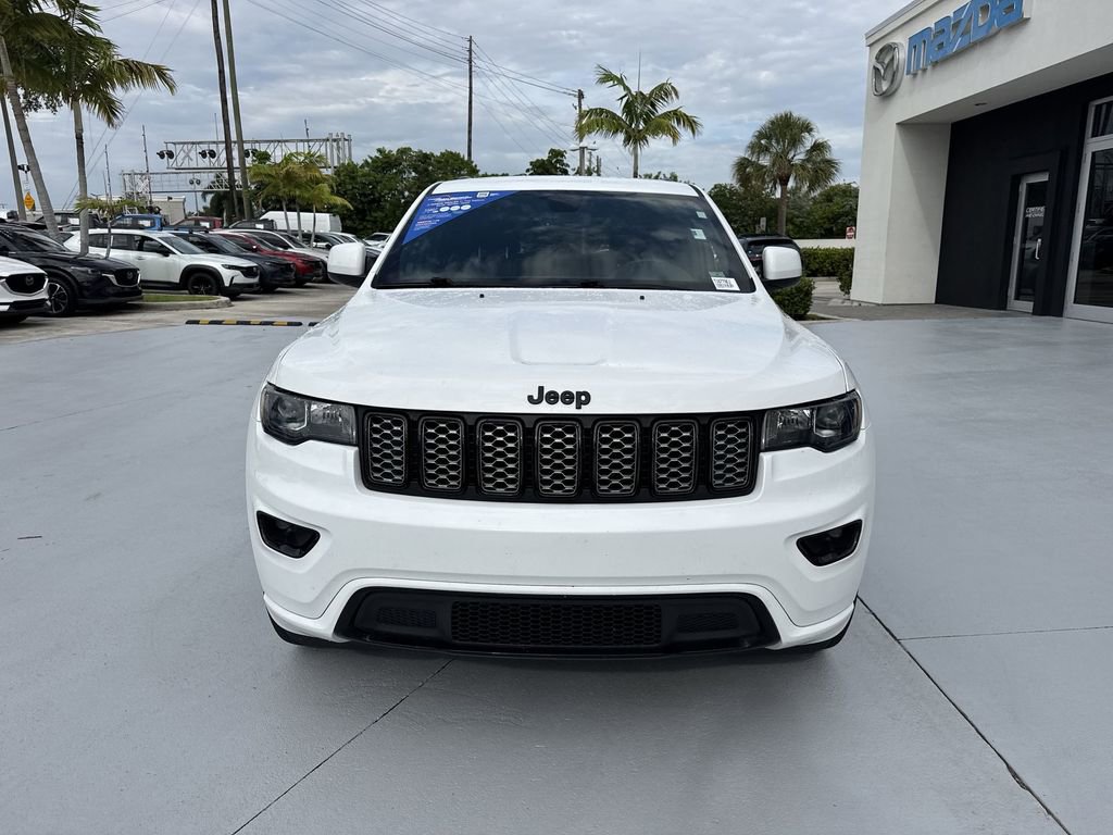 Used 2018 Jeep Grand Cherokee Altitude RWD image 8