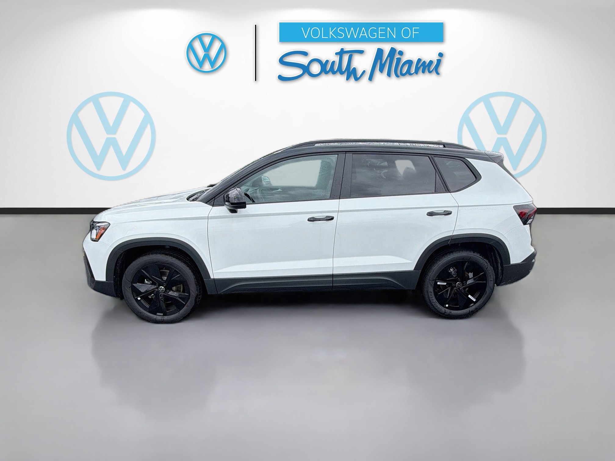 New 2026 Volkswagen Taos SE FWD image 4