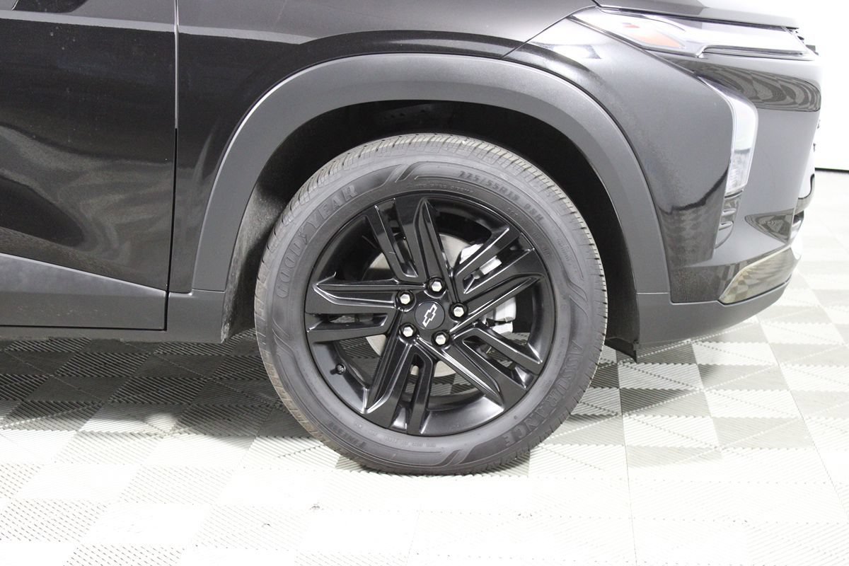 Used 2026 Chevrolet Trax ACTIV FWD image 8