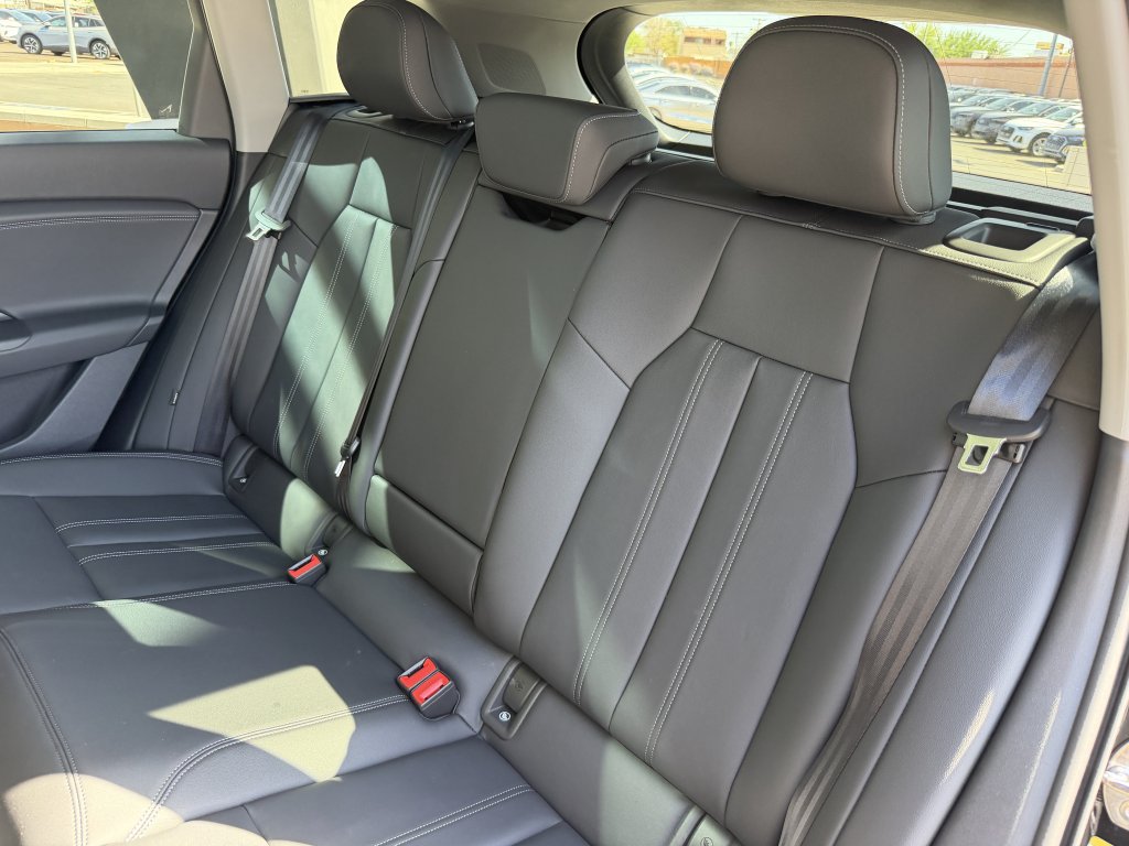 Used 2025 Audi Q6 e-tron Premium w/ Convenience Package RWD image 39