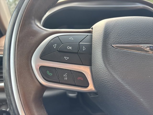 Used 2017 Chrysler Pacifica Limited w/ UConnect Theater Package image 28