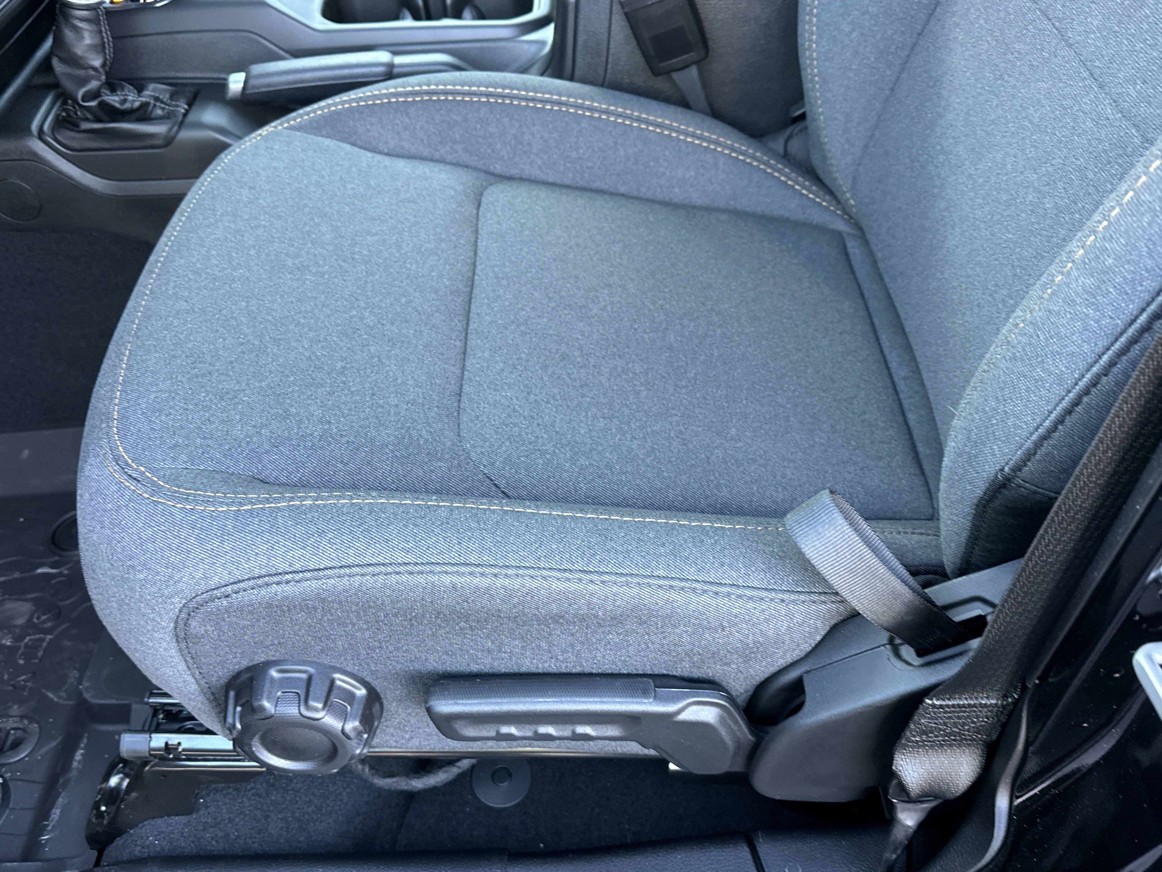 New 2026 Jeep Wrangler Sport S image 28