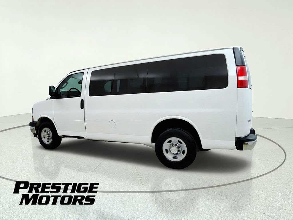 Used 2019 Chevrolet Express 2500 LT w/ LT Preferred Equipment Group RWD image 5