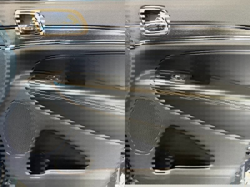 Used 2015 Jeep Grand Cherokee Limited image 29