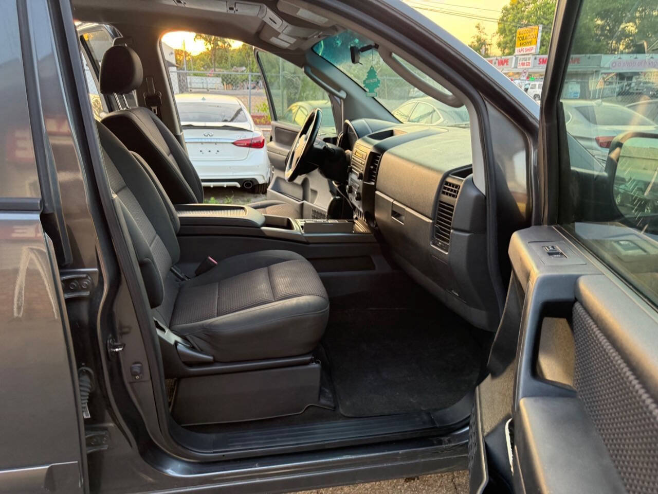 Used 2008 Nissan Titan SE RWD image 17