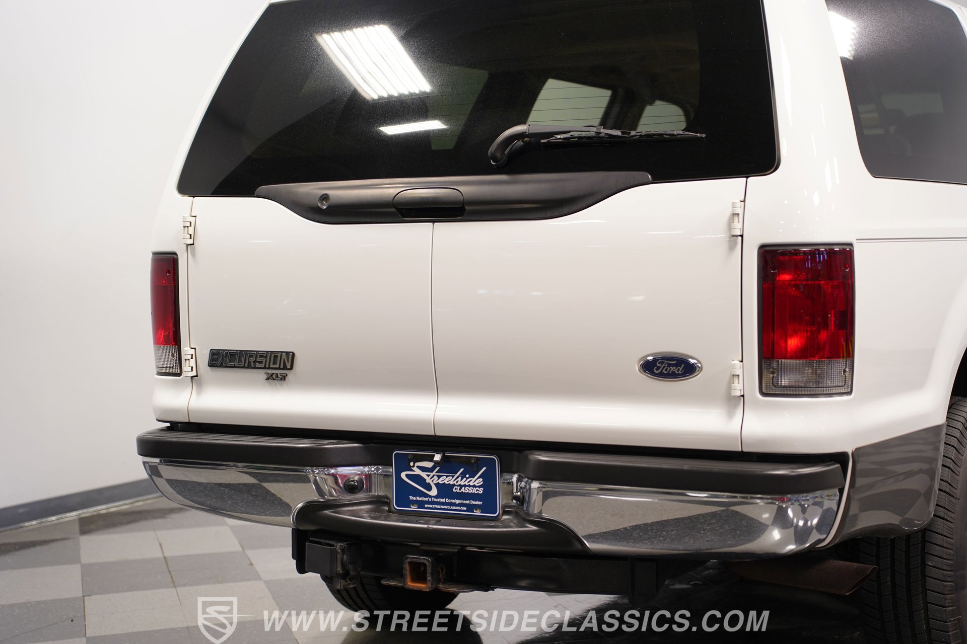 Used 2002 Ford Excursion XLT image 26
