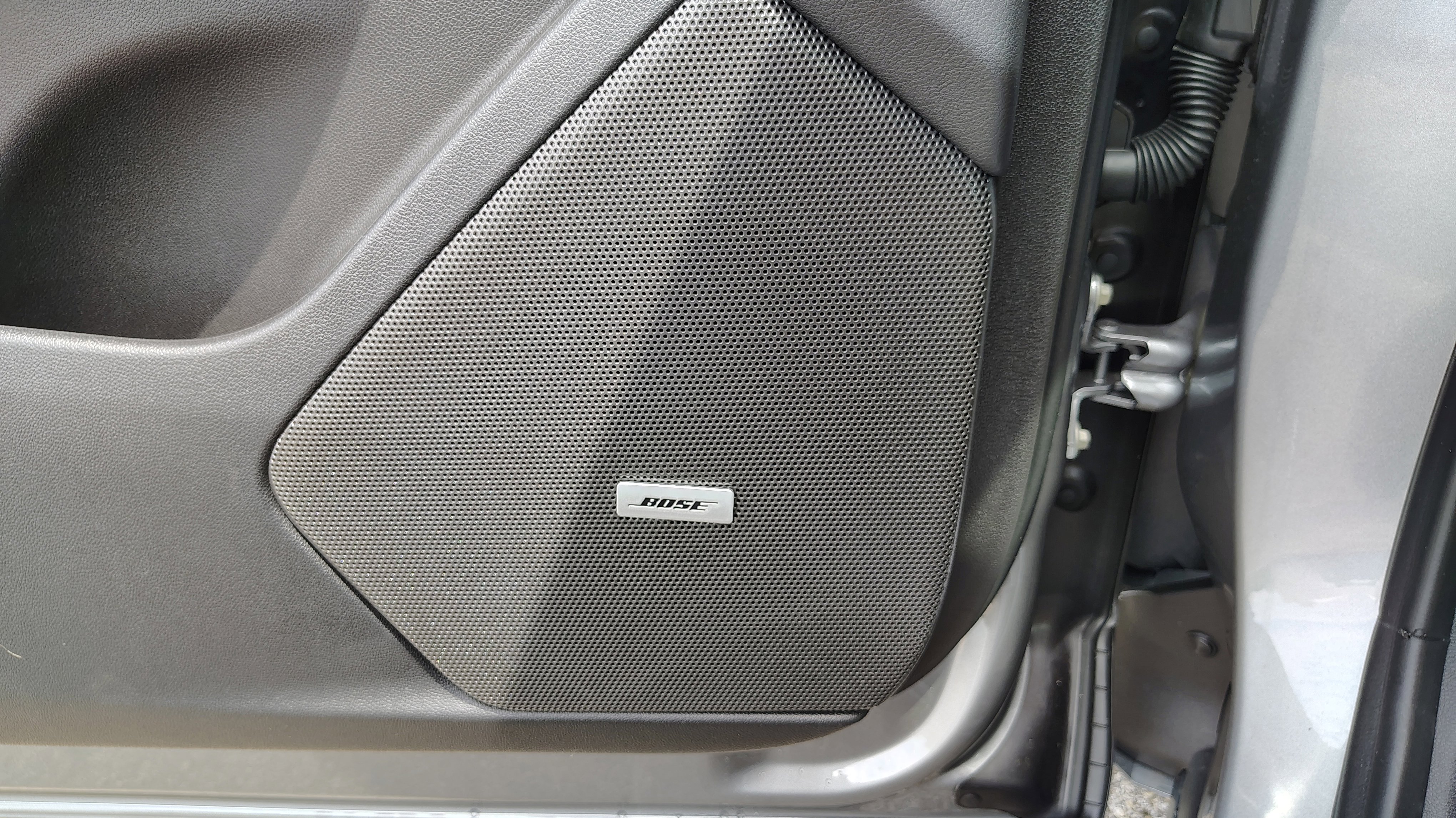 New 2025 Cadillac XT6 Luxury image 14