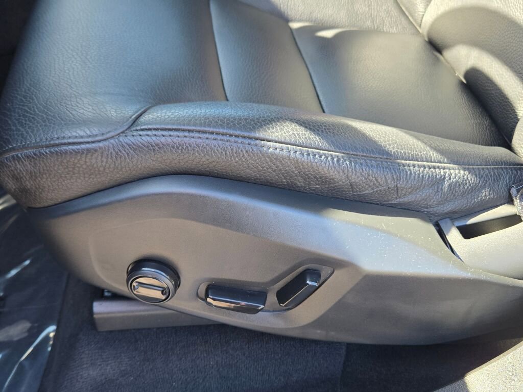 Used 2023 Volvo XC90 T8 Core image 31