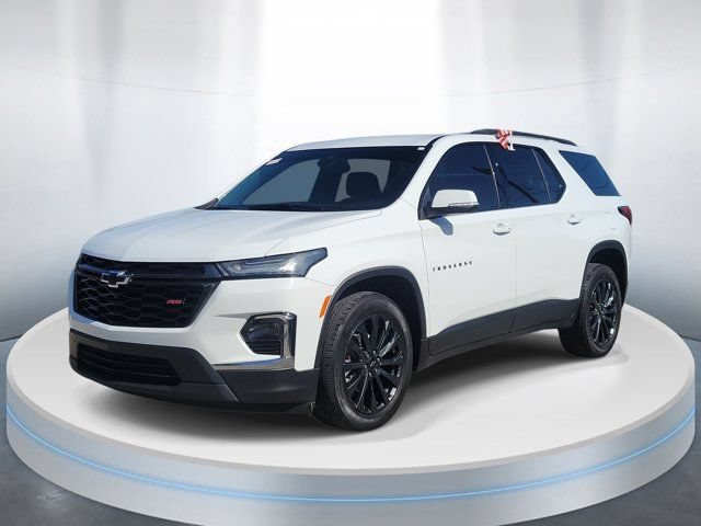 Used 2023 Chevrolet Traverse RS FWD image 2
