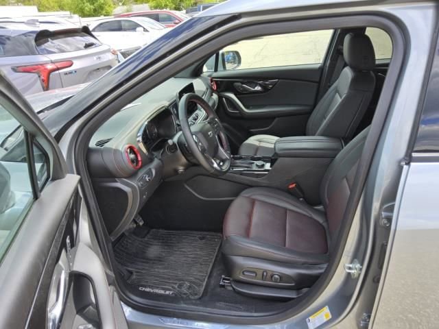 Used 2025 Chevrolet Blazer RS w/ Driver Confidence II Package AWD/4WD image 4