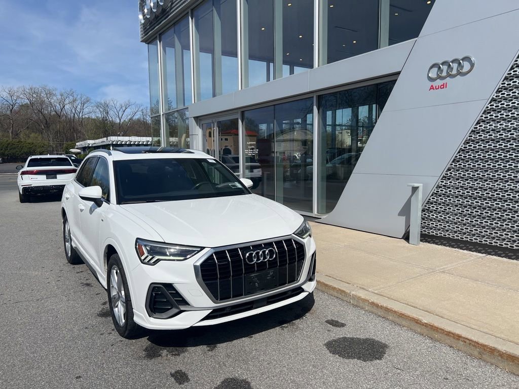 Used 2021 Audi Q3 2.0T Premium Plus w/ Premium Plus Package image 3