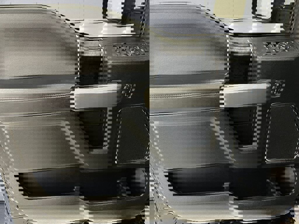 Used 2019 Ford F350 Platinum w/ Platinum Ultimate Package image 12