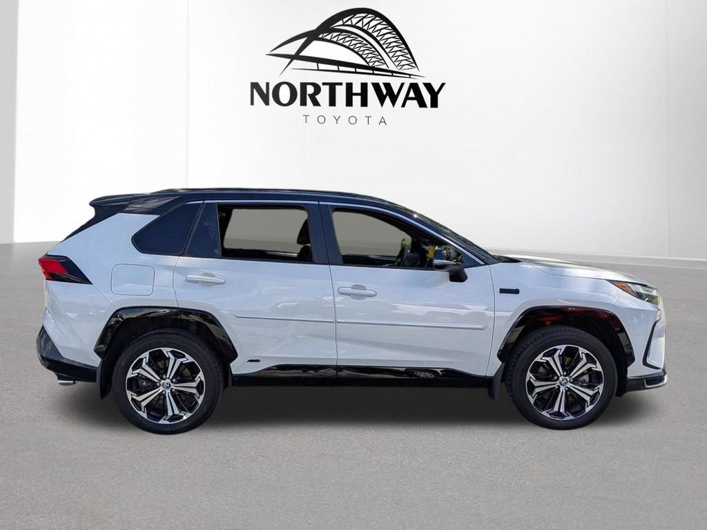 Used 2022 Toyota RAV4 XSE w/ Premium Package AWD/4WD image 2