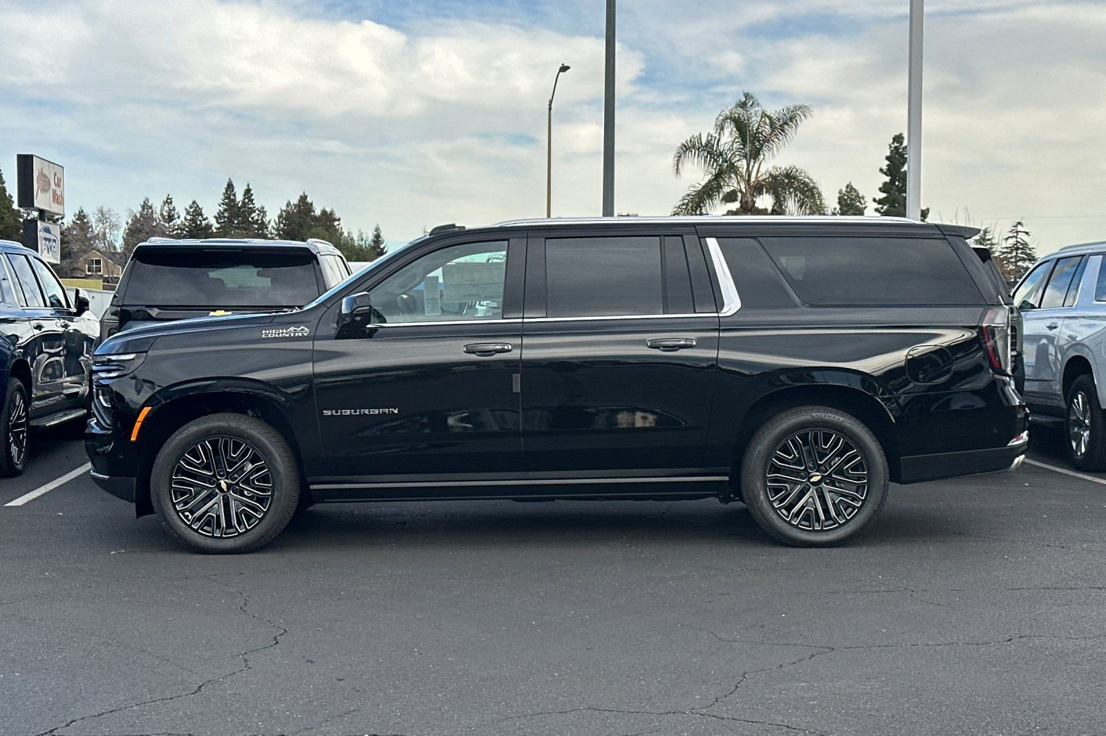 New 2026 Chevrolet Suburban High Country image 7